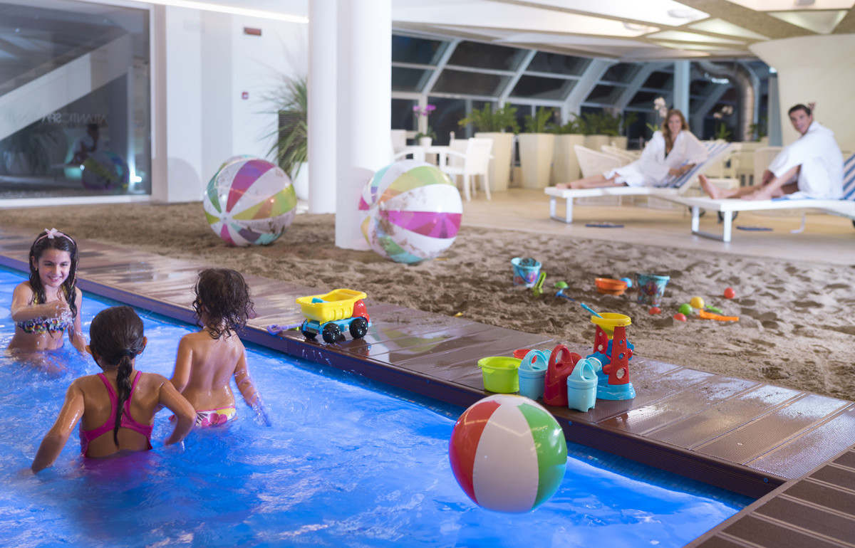 media.Buoni-motivi-winter-beach_Gruppo-Atlantic